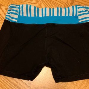 Ladies Lululemon Shorts 6